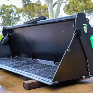 Heavy Duty Series 4-in-1 Bucket | Ag Loader